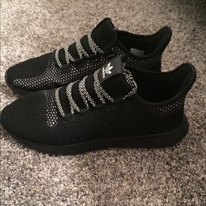 Men’s adidas tennis shoes